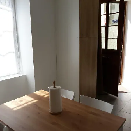 Apartament De La Fontaine Marsi